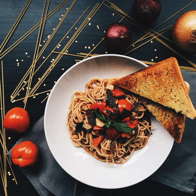 Pasta with Tomato Sauce